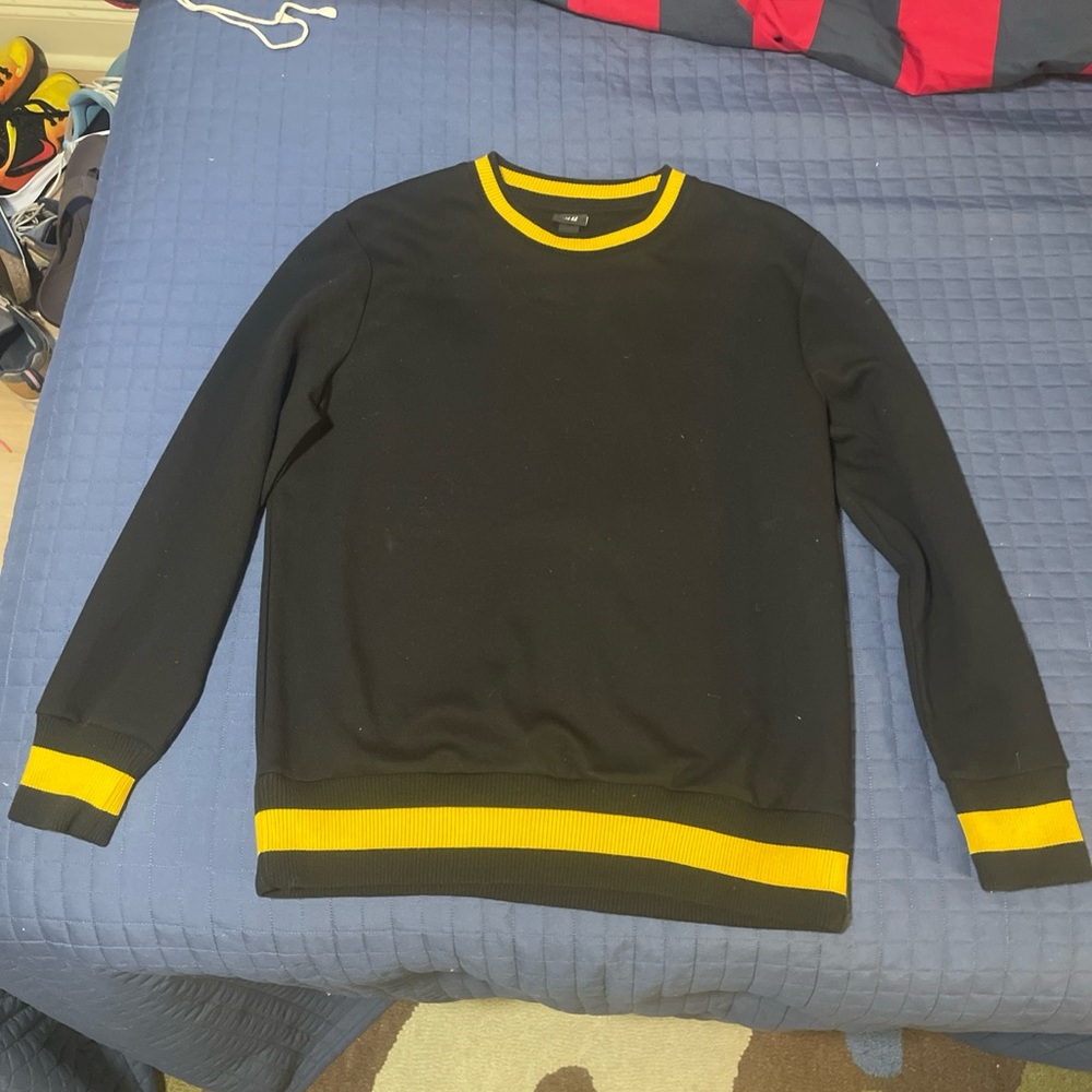 Black and Yellow H&M Men’sSweater